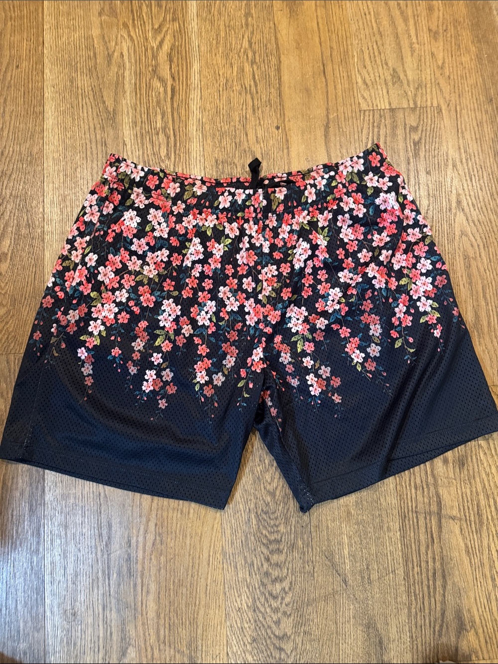 John Elliot’s Mesh Shorts Size 5 US XXL